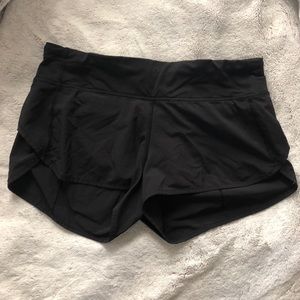 Lululemon Speed Up Short Black size 6